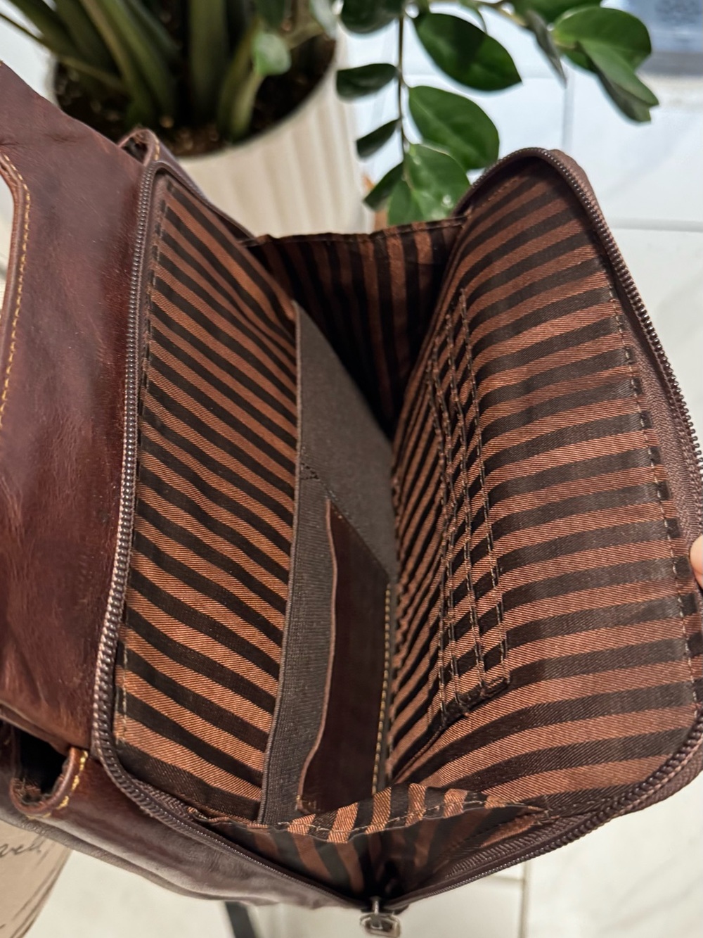 Jack Georges Voyager Floral Embossed Leather Crossbody Bag Brown Buffalo Leather - Picture 4 of 7